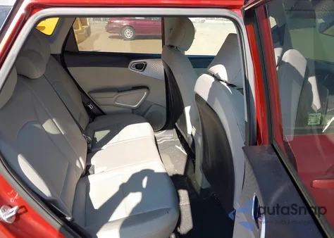 2020 Kia Soul Lx z USA, uszkodzony, nr VIN KNDJ23AU0L7054864